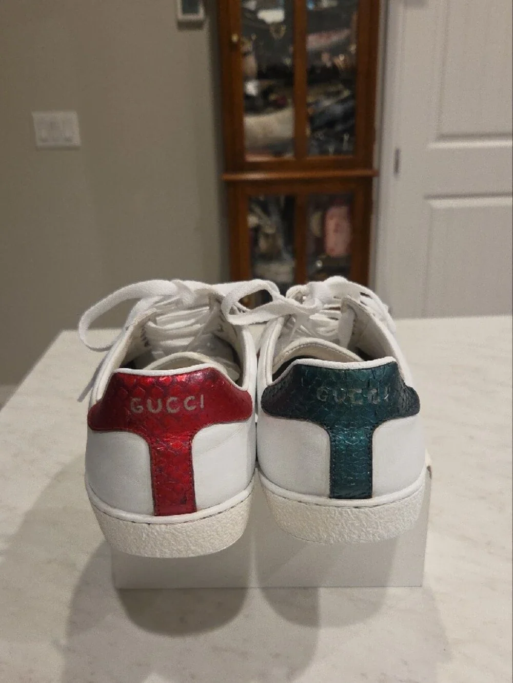 Gucci Men White Leather Sneakers with Red & Green Snake Motif Size 5 1/2